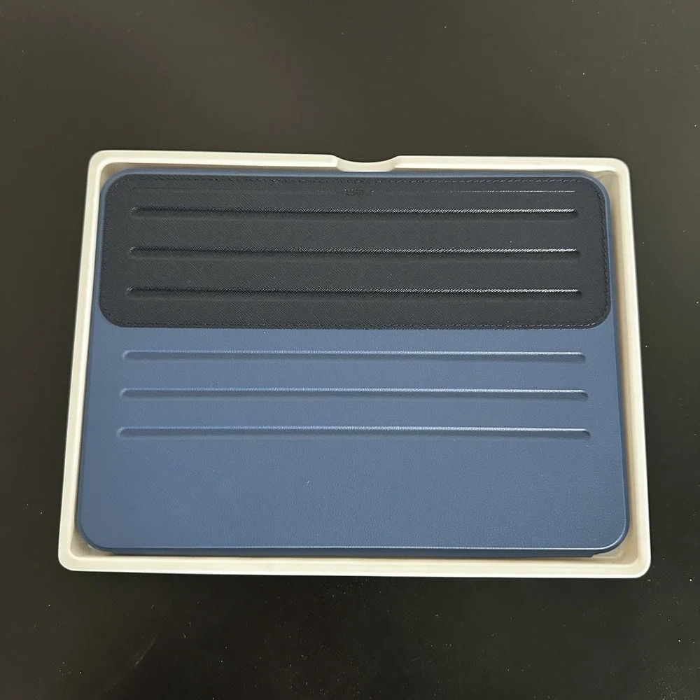 ESR iPad Air 11 Inch M4 M2 Case Magnetic Removable Stand Blue Minimalist Tech‎